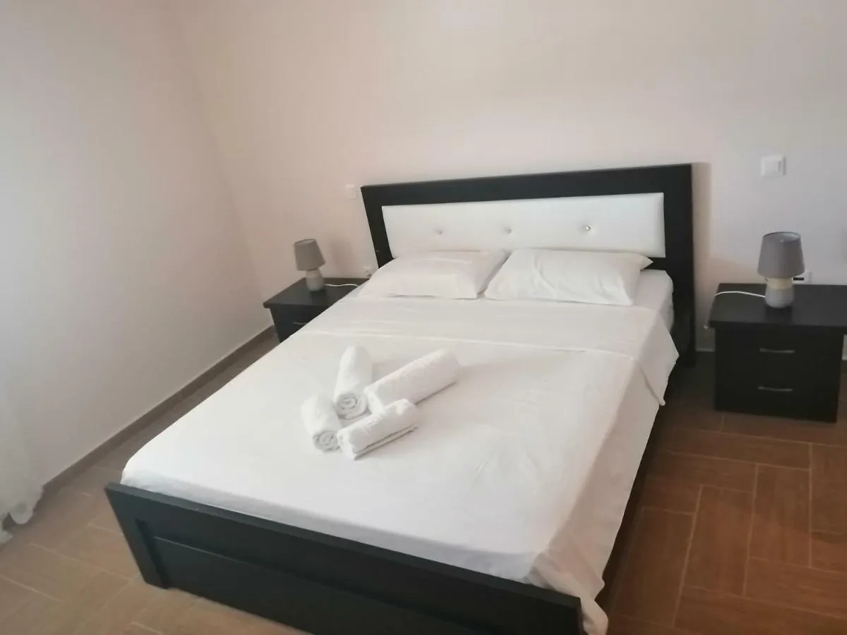 Helen'S House Διαμέρισμα Εξαμίλιο