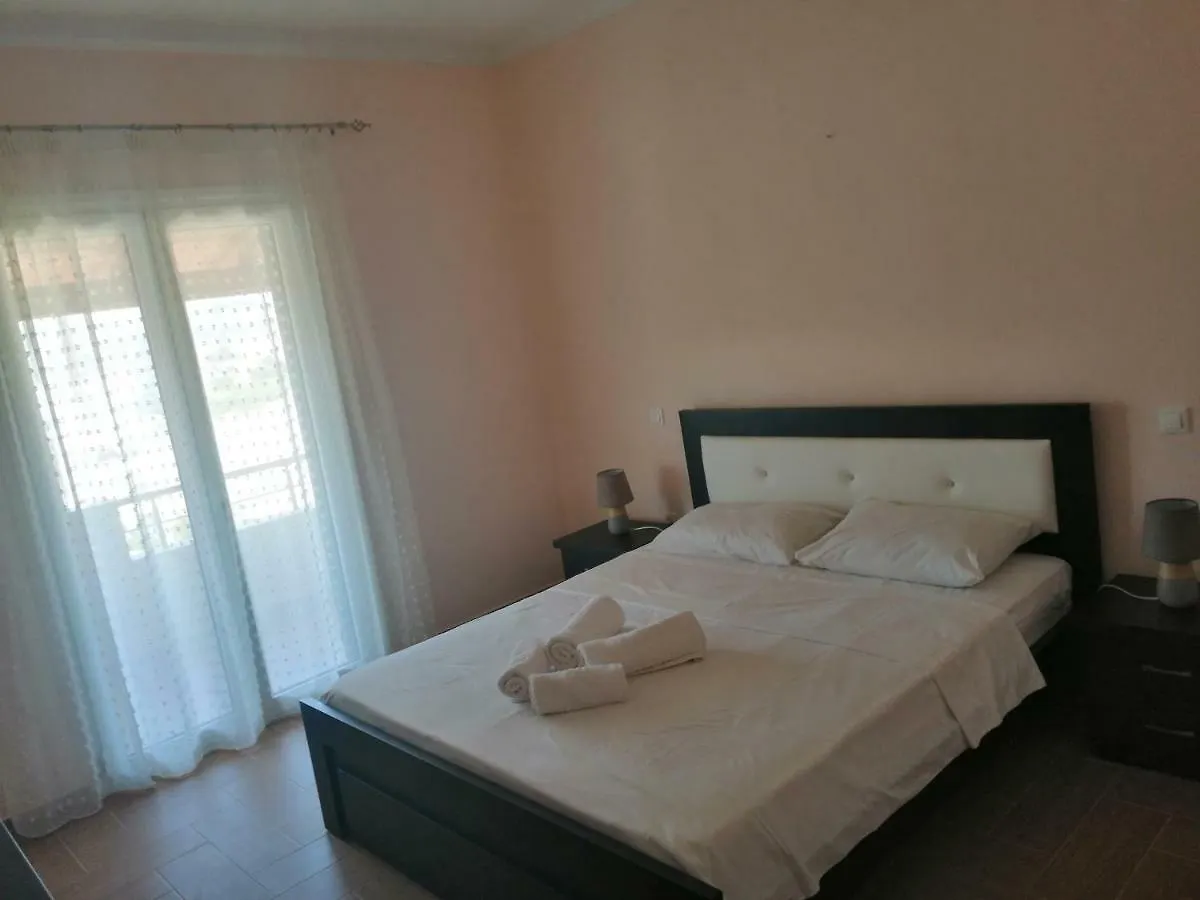 Helen'S House Διαμέρισμα Εξαμίλιο